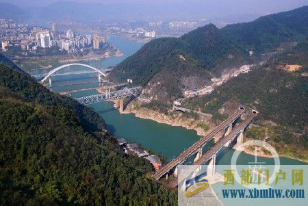 春節好去處北碚新建雞公山觀景臺一眼望盡八座大橋“八...(圖1) 春節好去處北碚新建雞公山觀景臺一眼望盡八座大橋“八...(圖1)