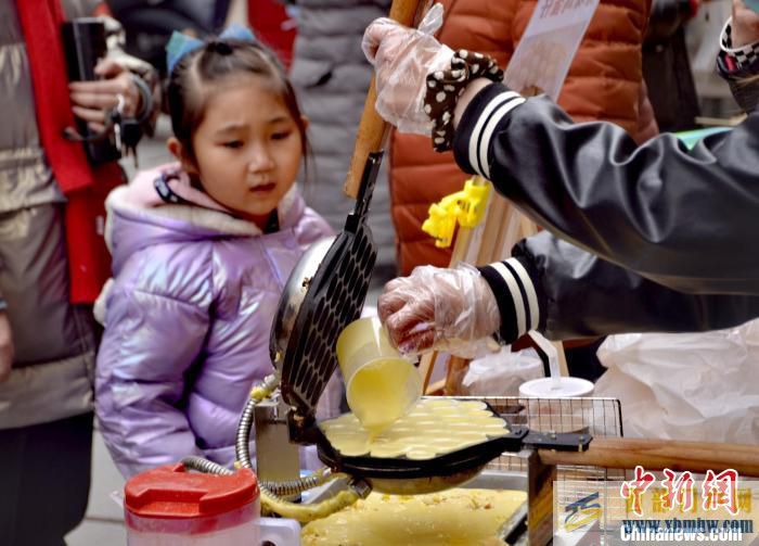廣西欽州老街的新年“味”(圖1) 廣西欽州老街的新年“味”(圖1)