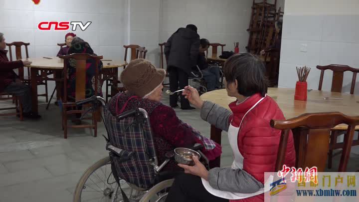 成都“長壽食堂”:老人越長壽飯菜越便宜(圖1) 成都“長壽食堂”:老人越長壽飯菜越便宜(圖1)
