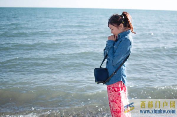 游青海，找青海當地私人靠譜導游了解青海知名純玩導游價格和青海正規導游費用(圖1)