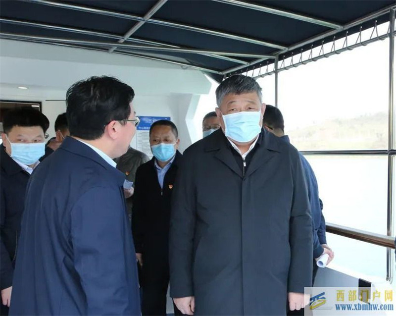 合川區委書記鄭立偉:為加快建設山清水秀美麗之地貢獻合川力量(圖1) 合川區委書記鄭立偉:為加快建設山清水秀美麗之地貢獻合川力量(圖1)