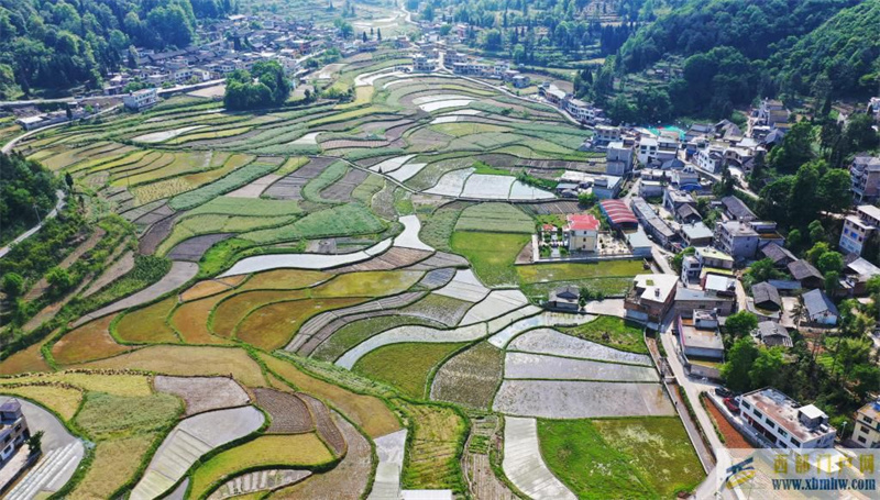 新華全媒+|“水淹壩”治水——貴州布依山鄉治水興村見聞(圖1) 新華全媒+|“水淹壩”治水——貴州布依山鄉治水興村見聞(圖1)