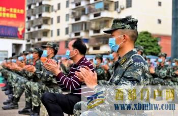 廣西崇左：國防教育宣講進軍營(圖1)