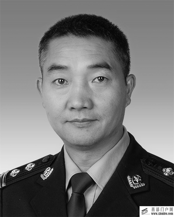 痛心!云南公安民警夏紹能在處理交通事故時(shí)犧牲(圖1) 痛心!云南公安民警夏紹能在處理交通事故時(shí)犧牲(圖1)
