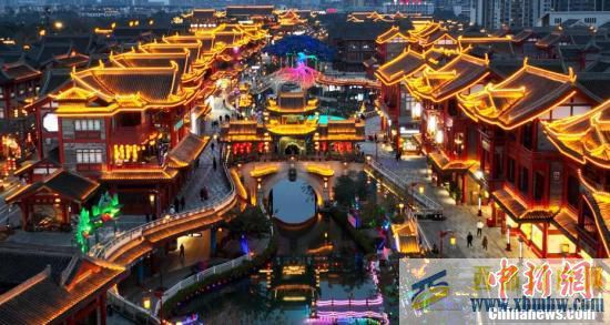 航拍四川眉山城市夜色(圖1) 航拍四川眉山城市夜色(圖1)