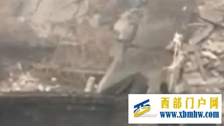重慶武隆發生爆炸,市委書記、代市長趕赴現場(圖1) 重慶武隆發生爆炸,市委書記、代市長趕赴現場(圖1)
