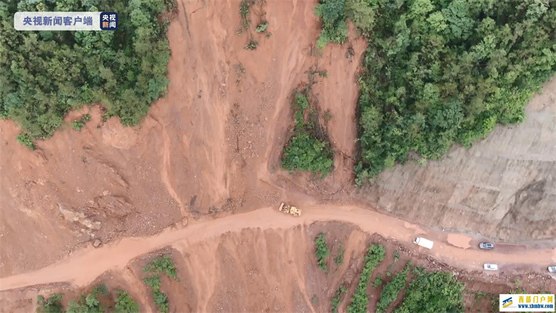 廣西賀州:連日降雨導(dǎo)致山體滑坡道路房屋受損(圖1) 廣西賀州:連日降雨導(dǎo)致山體滑坡道路房屋受損(圖1)