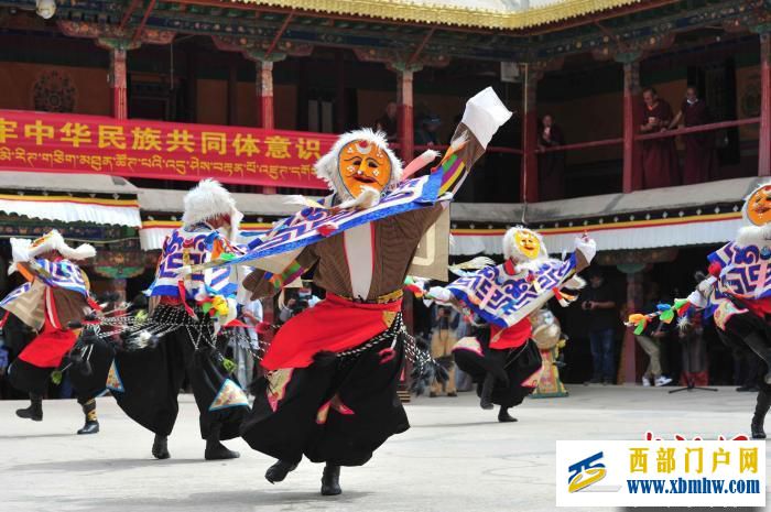 拉薩哲蚌寺非遺館掛牌進一步傳承發(fā)展傳統(tǒng)優(yōu)秀文化(圖1) 拉薩哲蚌寺非遺館掛牌進一步傳承發(fā)展傳統(tǒng)優(yōu)秀文化(圖1)