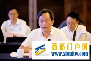 遂寧市委書記李江:推動大企業“頂天立地”小企業“鋪天蓋地”(圖1) 遂寧市委書記李江:推動大企業“頂天立地”小企業“鋪天蓋地”(圖1)
