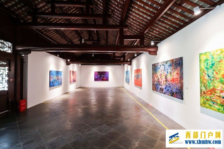 “遇見美好藝術·發現國際璧山”匈牙利當代藝術展在璧山開展(圖1) “遇見美好藝術·發現國際璧山”匈牙利當代藝術展在璧山開展(圖1)