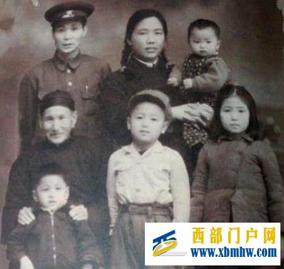 延安拖槍離隊(duì)案,6人被判刑,命運(yùn)結(jié)局如何3人授開(kāi)...(圖7) 延安拖槍離隊(duì)案,6人被判刑,命運(yùn)結(jié)局如何3人授開(kāi)...(圖7)