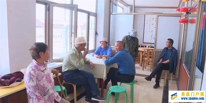 白銀景泰“爸媽食堂”開餐溫暖了這些留守老人(圖1) 白銀景泰“爸媽食堂”開餐溫暖了這些留守老人(圖1)