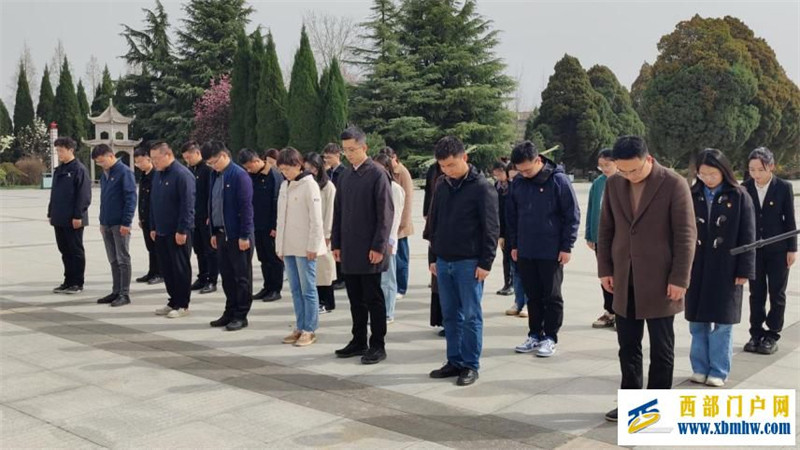 陜西師生開展2024年清明節(jié)活動(dòng)(圖21) 7146ae4f6e4323b66bef6b3a2bb45a4e_14-44-02-55-1.jpg