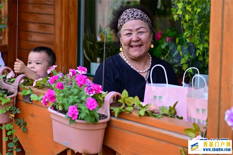 新疆伊寧：旅游市場持續升溫(圖5)