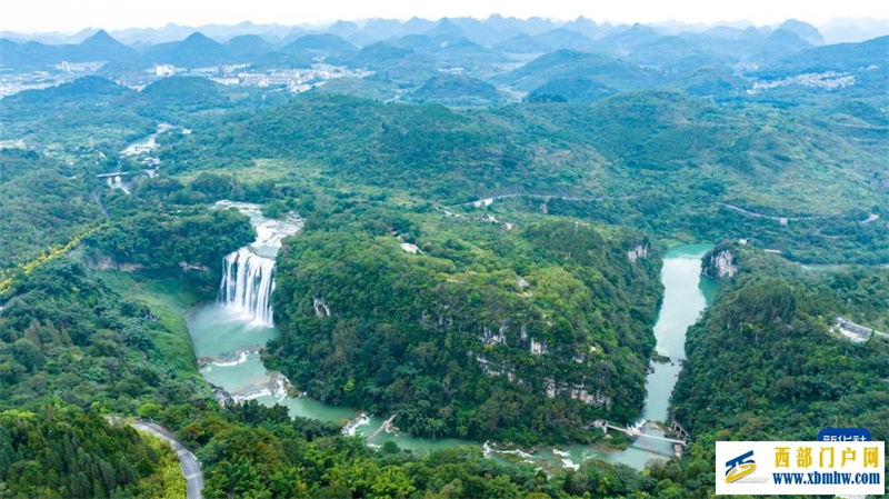 飛閱大好河山(圖1)