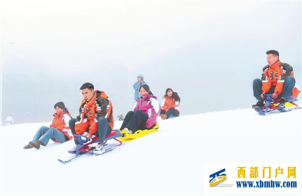 滑雪+溫泉 冰火冬趣游貴州(圖1)